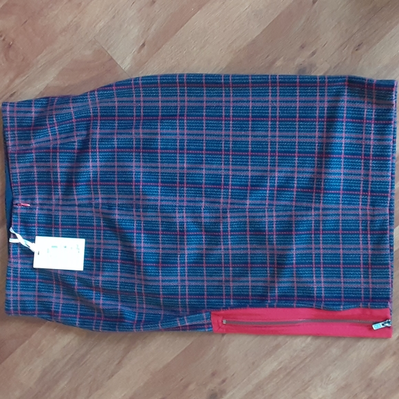 Tommy Hilfiger Skirt with Pockets - Picture 4 of 6